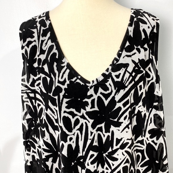 NWT Lane Bryant top - Picture 2 of 8